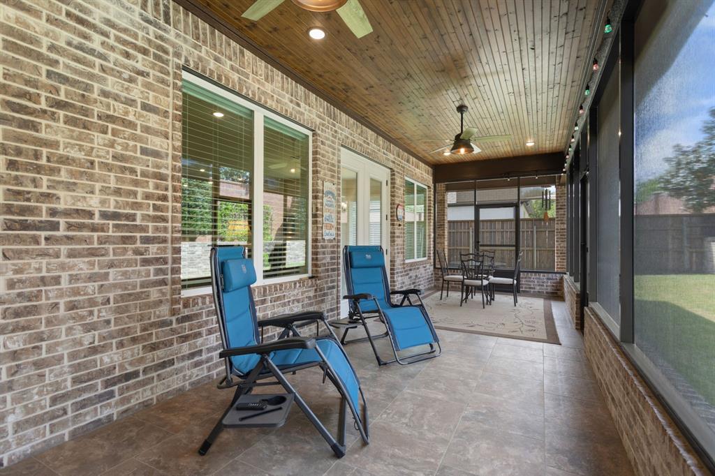 Waters Edge Oak Hollow - Residential