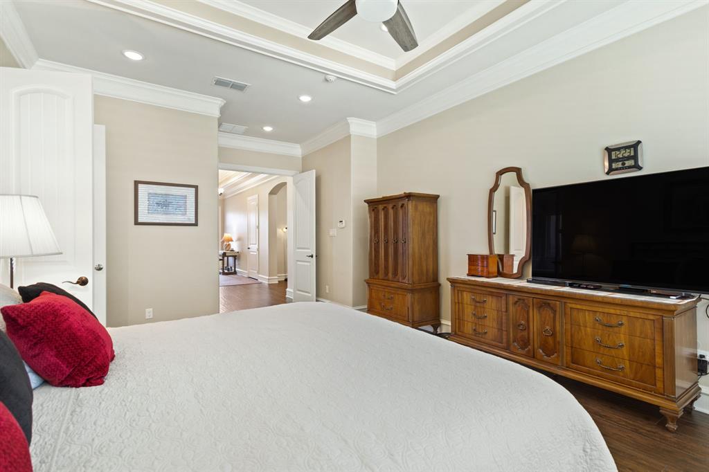 Waters Edge Oak Hollow - Residential