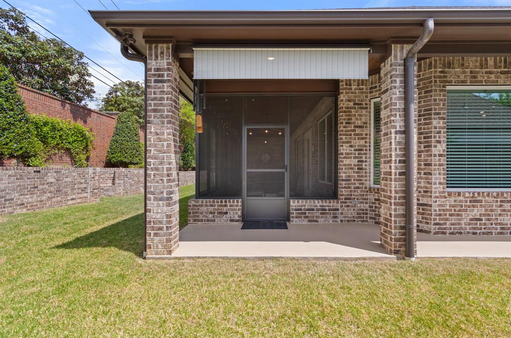 Waters Edge Oak Hollow - Residential