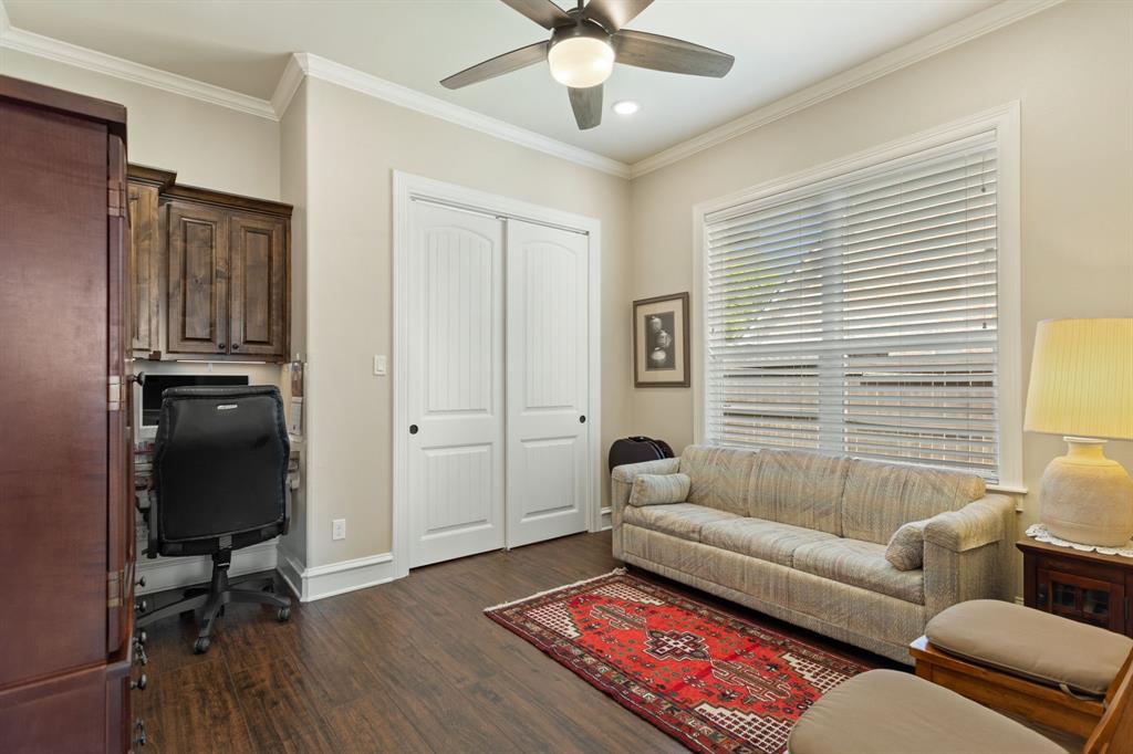 Waters Edge Oak Hollow - Residential
