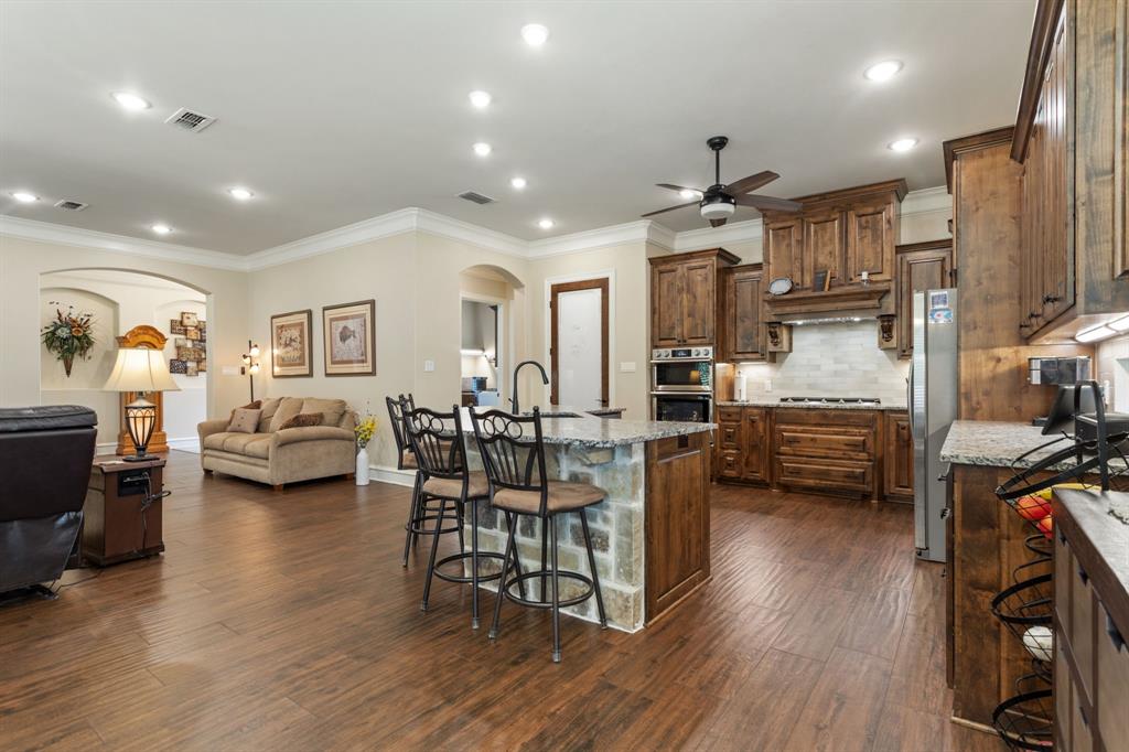Waters Edge Oak Hollow - Residential