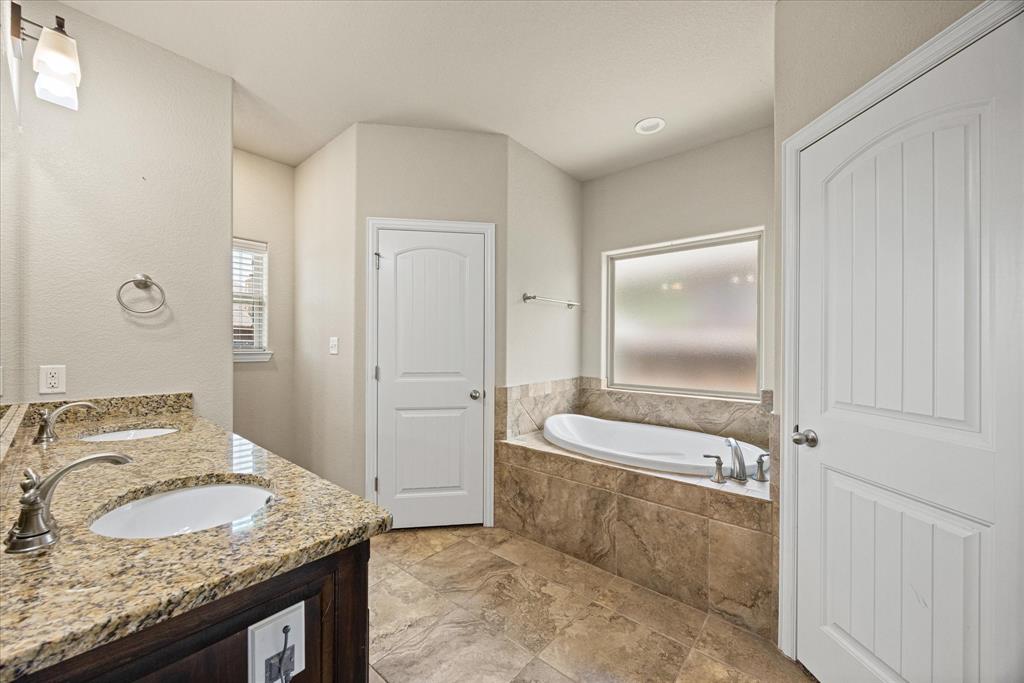 Old Granbury Villa - Residential