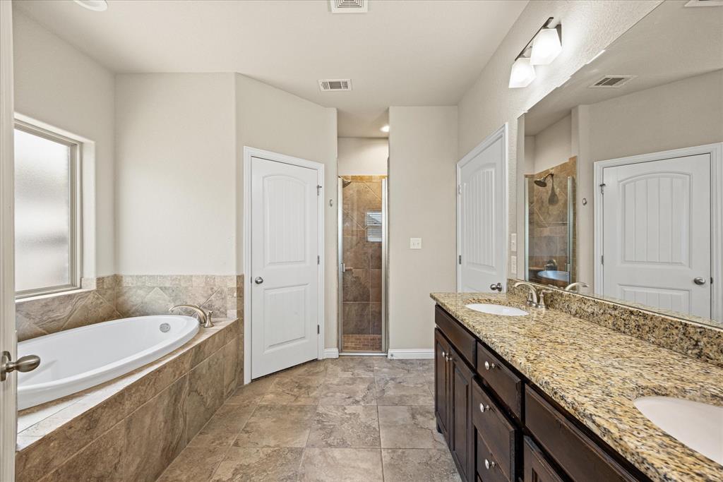 Old Granbury Villa - Residential