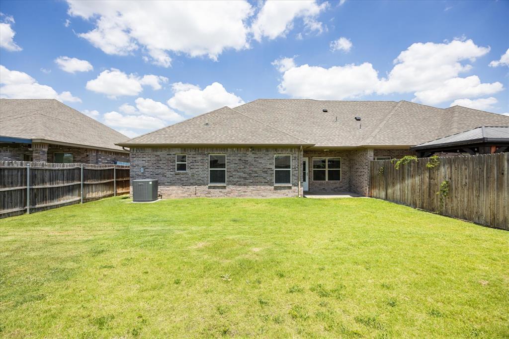 Old Granbury Villa - Residential