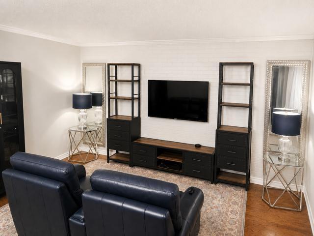 Royal Knoll Condos - Residential