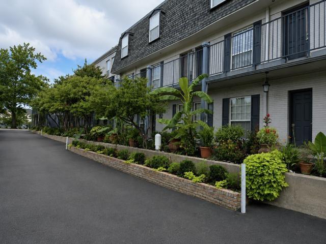 Royal Knoll Condos - Residential