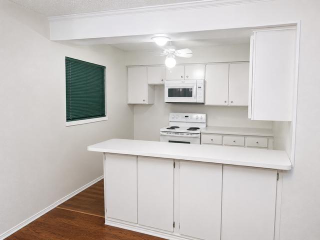 Royal Knoll Condos - Residential