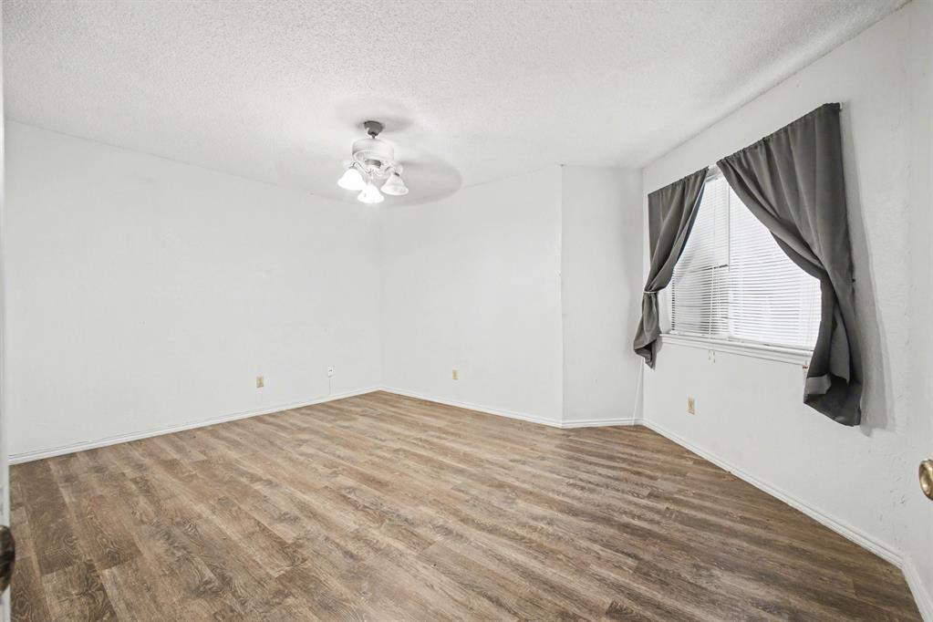 Richalnd Trace Condos - Residential
