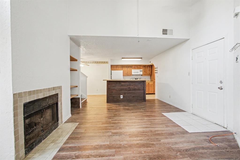 Richalnd Trace Condos - Residential
