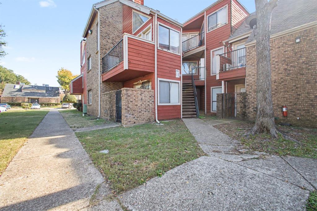 Richalnd Trace Condos - Residential