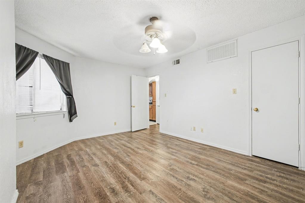 Richalnd Trace Condos - Residential