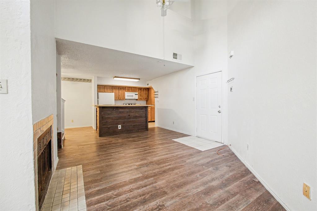 Richalnd Trace Condos - Residential