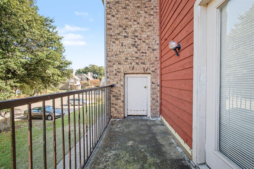 Richalnd Trace Condos - Residential