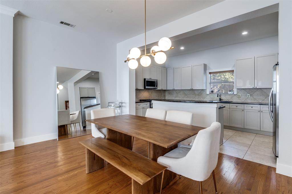 Carreras Twnhms Condos - Residential