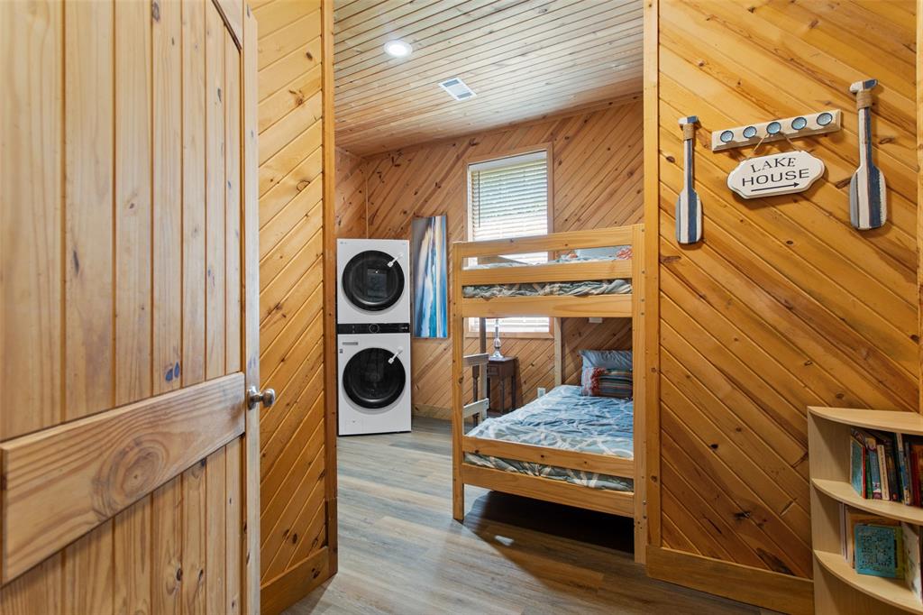 AB 283 E HILLHOUSE SUR, TR 5P - Residential