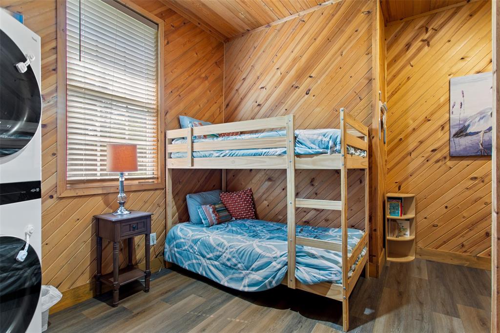 AB 283 E HILLHOUSE SUR, TR 5P - Residential