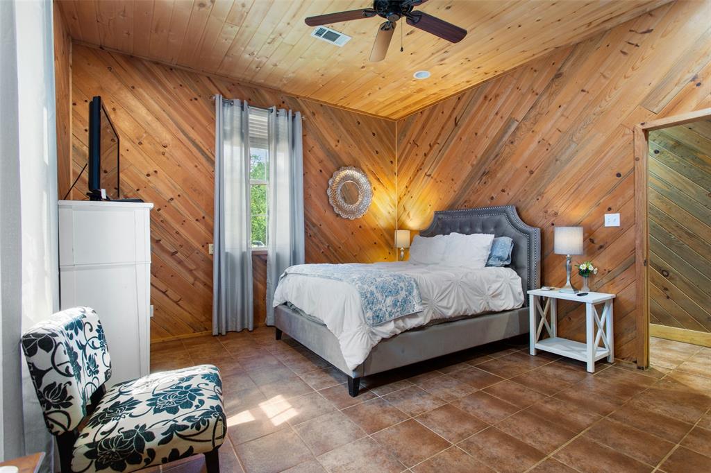 AB 283 E HILLHOUSE SUR, TR 5P - Residential