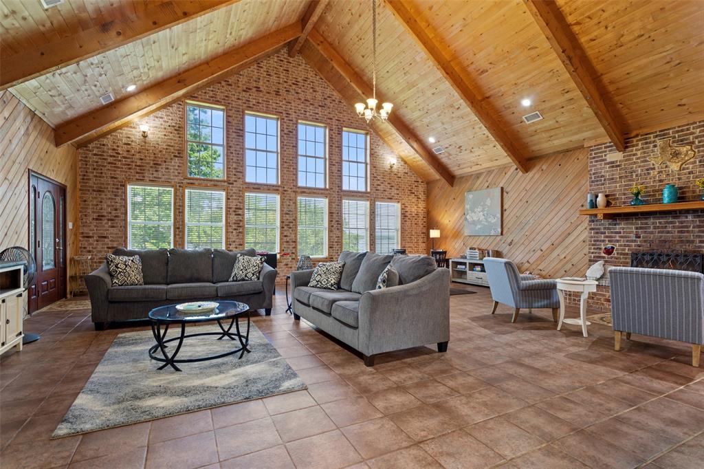 AB 283 E HILLHOUSE SUR, TR 5P - Residential