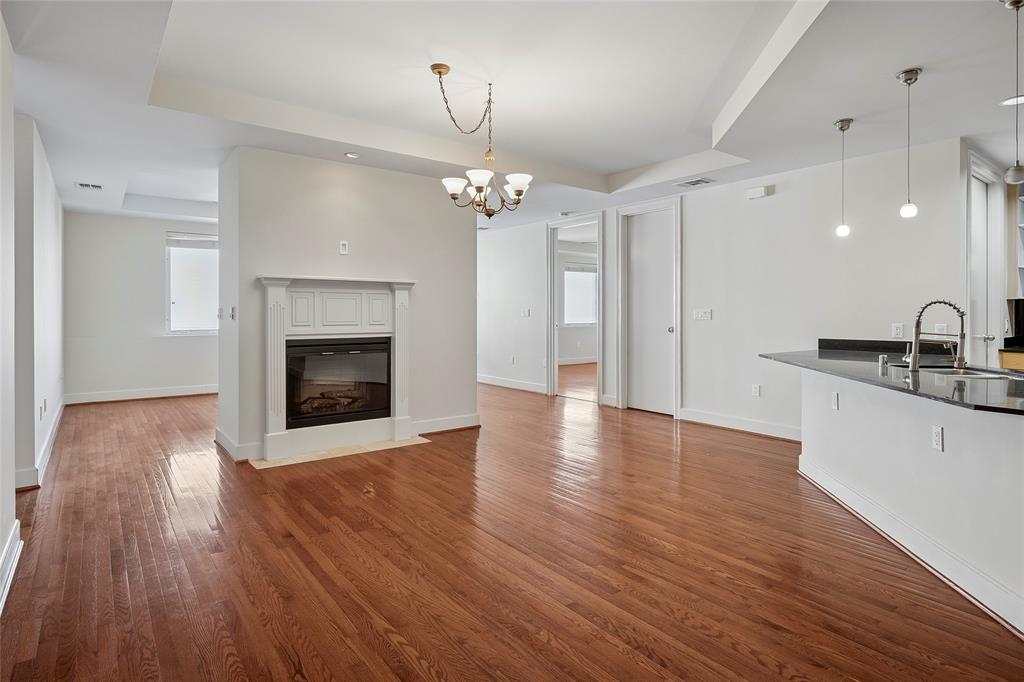 Elm Street Condo 1505 - Residential