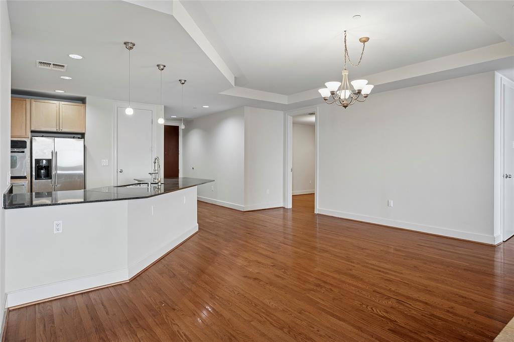 Elm Street Condo 1505 - Residential