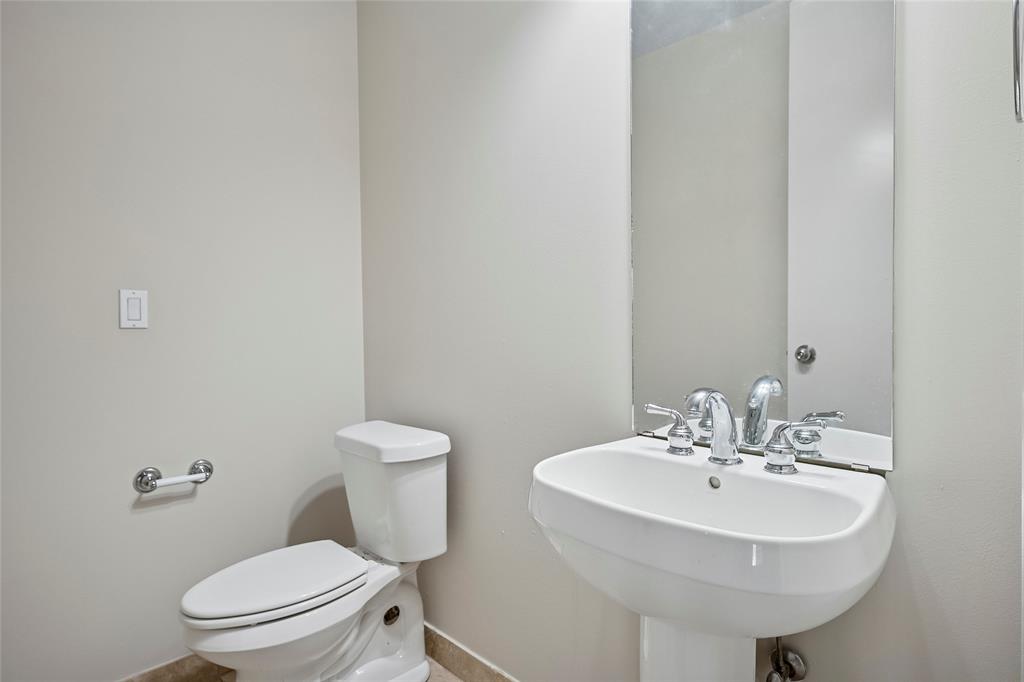 Elm Street Condo 1505 - Residential