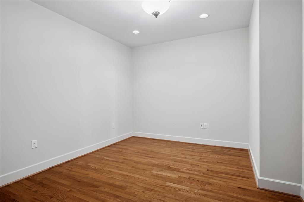 Elm Street Condo 1505 - Residential