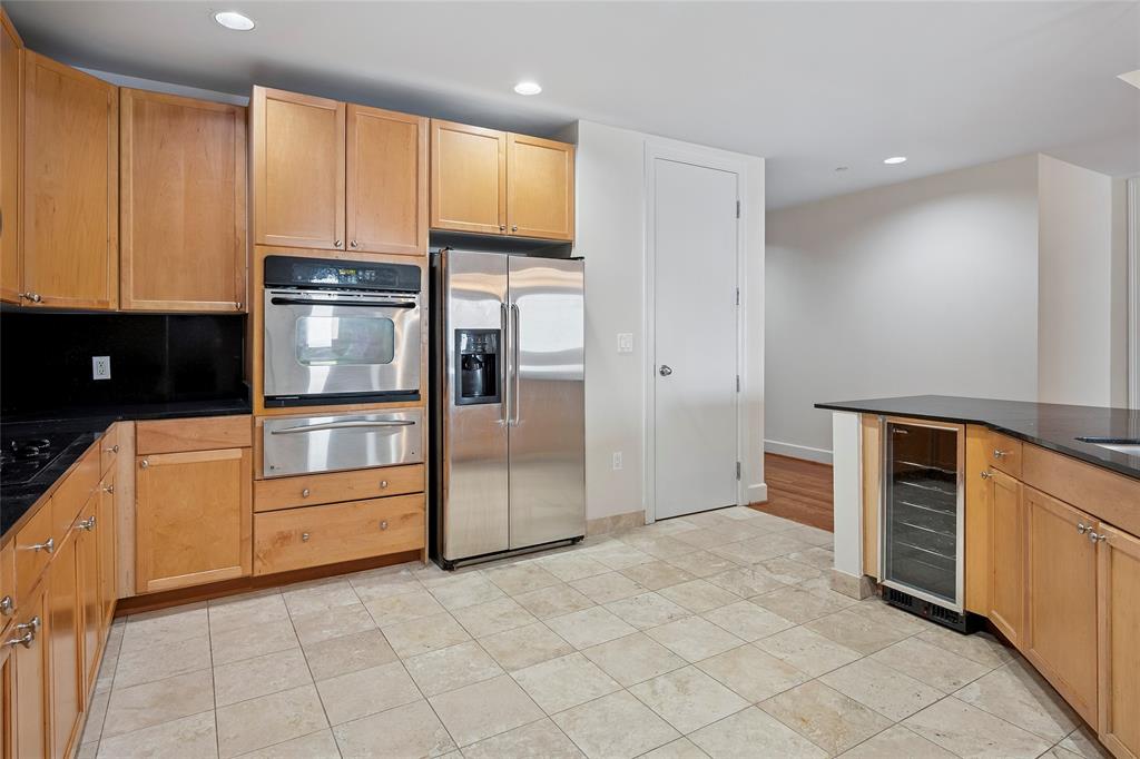 Elm Street Condo 1505 - Residential