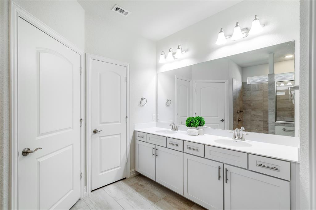 Frisco Lakes By Del Webb Villa - Residential