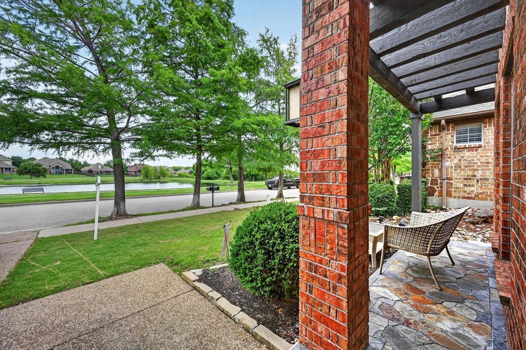 Two-story 4-bedroom, 2.5-bathroom home with 2,846 square feet in the Creekwood subdivision of north Fort Worth, TX 76131, featuring coffered ceilings, a downstairs primary suite, and an upstairs game room with a built-in wet bar. Open-concept main floor connects the living room, dining area, and kitchen with breakfast nook. Second-floor media and game room with wet bar is built for entertaining. Includes a 2-car attached garage, dedicated laundry room, and four spacious bedrooms.
This beautiful home sits directly across from a stocked community pond with open water views, fishing, and walking trails. The Creekwood neighborhood pool, playground, and biking trails are around the corner. Minutes from Presidio Towne Crossing and Alliance Town Center for shopping, dining, and grocery, with fast I-35W commuter access. Move-in ready 4-bedroom home with pond views, community pool, and trail access in Creekwood, Fort Worth.