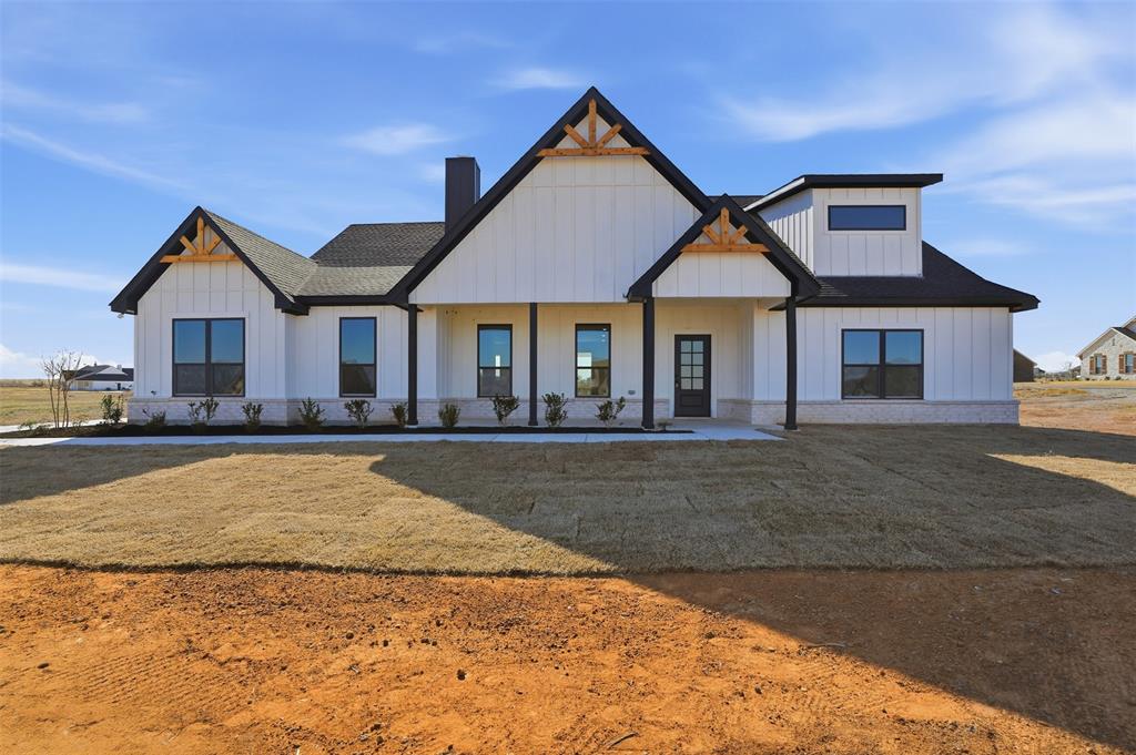 New construction home in Paradise, Texas – clean, modern, and move-in ready.
Bright open floor plan with a large kitchen island, plenty of cabinet space, and stainless appliances. Oversized windows let in tons of natural light and give great views of the property.
Full bonus suite upstairs with its own bedroom, bathroom, and living area – perfect for guests, teens, or a home office.
Covered front and back porches to enjoy the outdoors, all on a flat, cleared 1-acre lot. Room for a shop, pool, garden, or whatever you want.
Simple, functional, and built to last.
Quiet country setting but still convenient to town. Come see it – priced to sell and ready for its new owner!