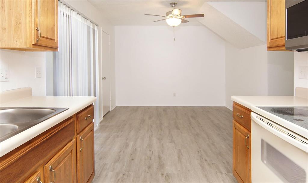 Cedar Ridge At Hurst Twnhms - Residential