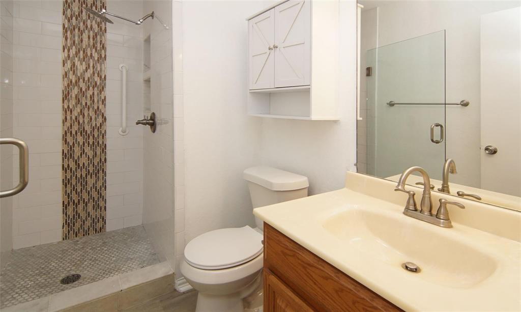 Cedar Ridge At Hurst Twnhms - Residential