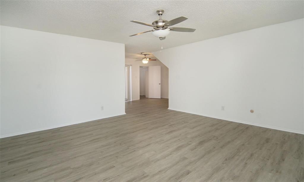 Cedar Ridge At Hurst Twnhms - Residential
