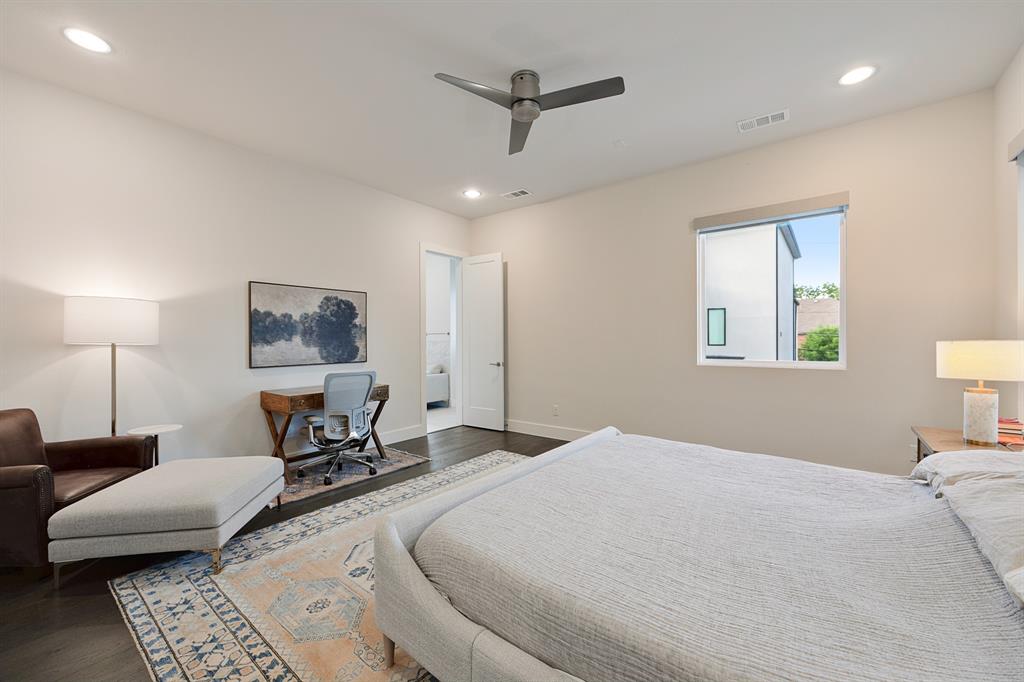 31 Dallas Square #2 - Residential