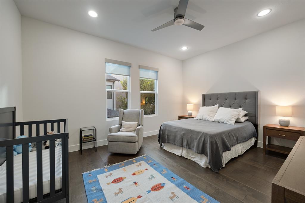 31 Dallas Square #2 - Residential