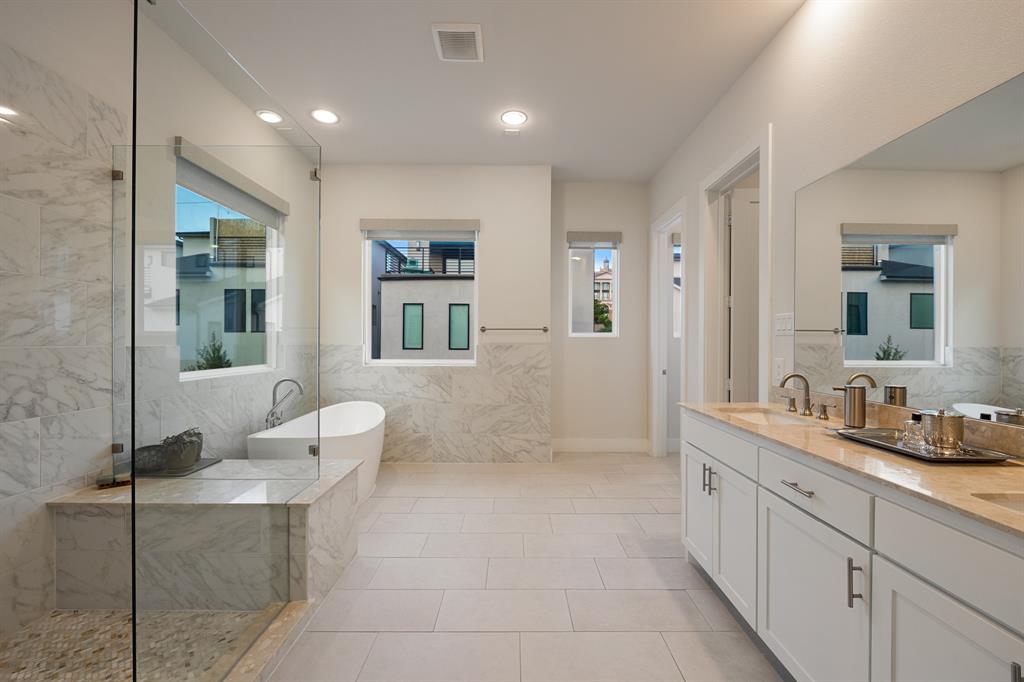 31 Dallas Square #2 - Residential