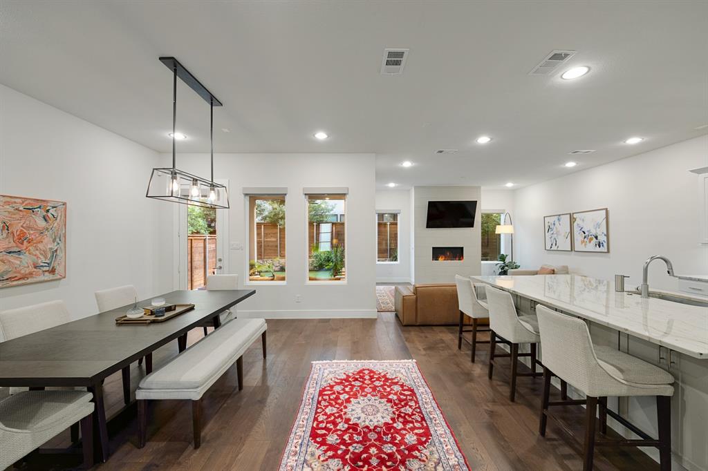 31 Dallas Square #2 - Residential