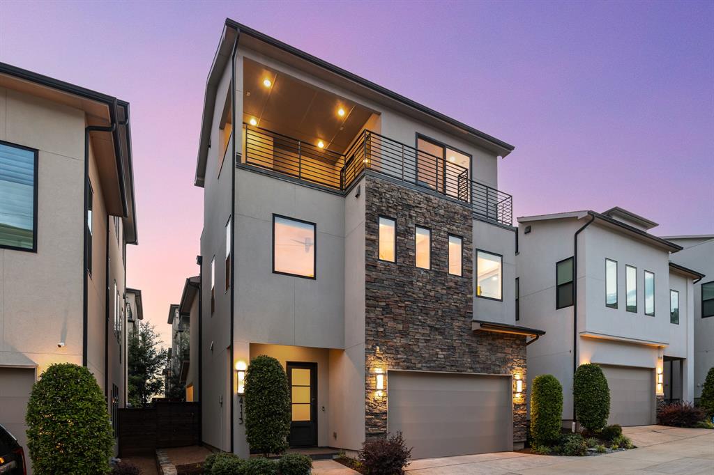 31 Dallas Square #2 - Residential