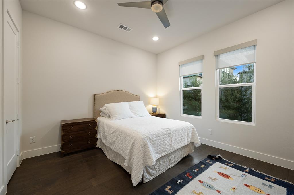 31 Dallas Square #2 - Residential