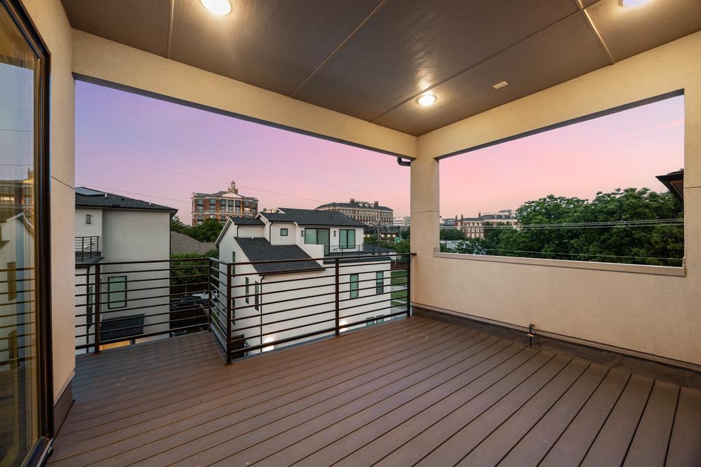 31 Dallas Square #2 - Residential