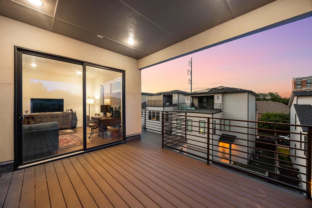 31 Dallas Square #2 - Residential