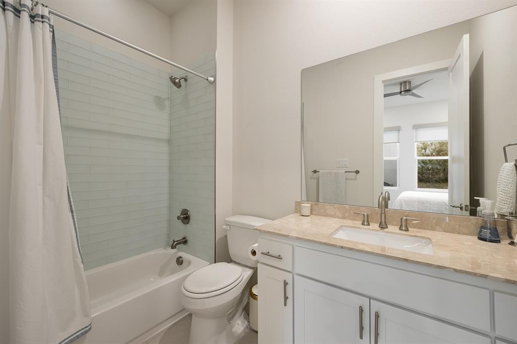 31 Dallas Square #2 - Residential