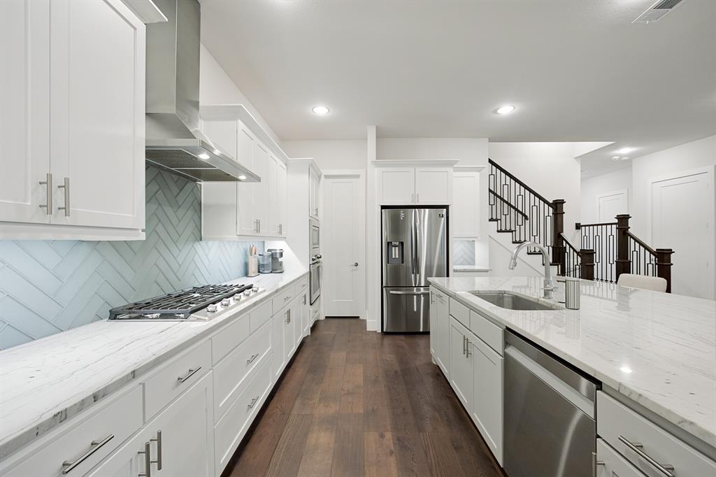 31 Dallas Square #2 - Residential