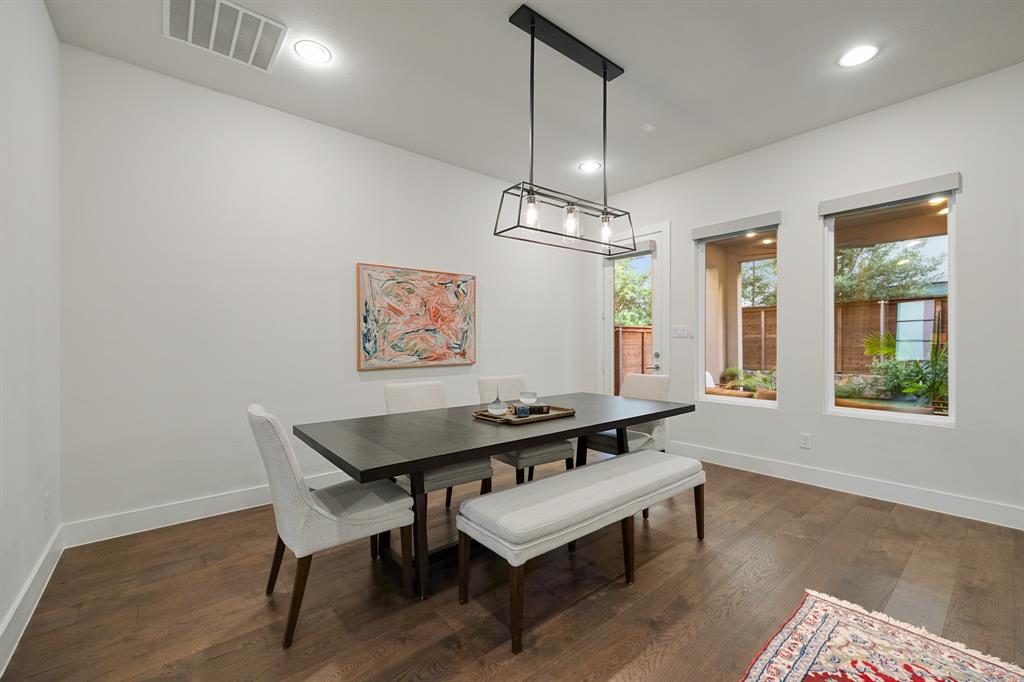 31 Dallas Square #2 - Residential