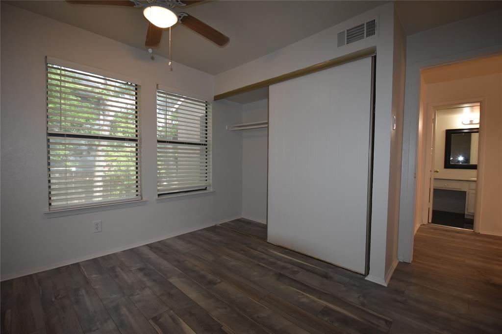 Nob Oak Condo - Residential