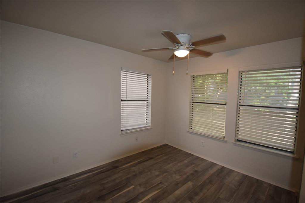 Nob Oak Condo - Residential