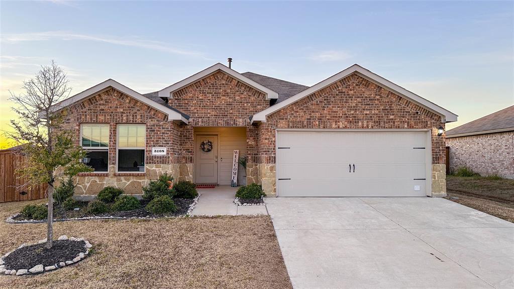 Beautiful rental in the Windmill Farms Subdivision. The property showcases a large backyard, granite countertop, kitchen island, and a master bedroom with an extensive walk-in closet.