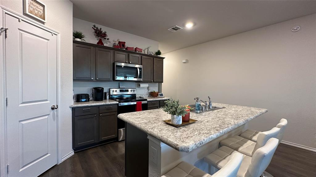 Windmill Farms-Ph 4a - Residential Lease