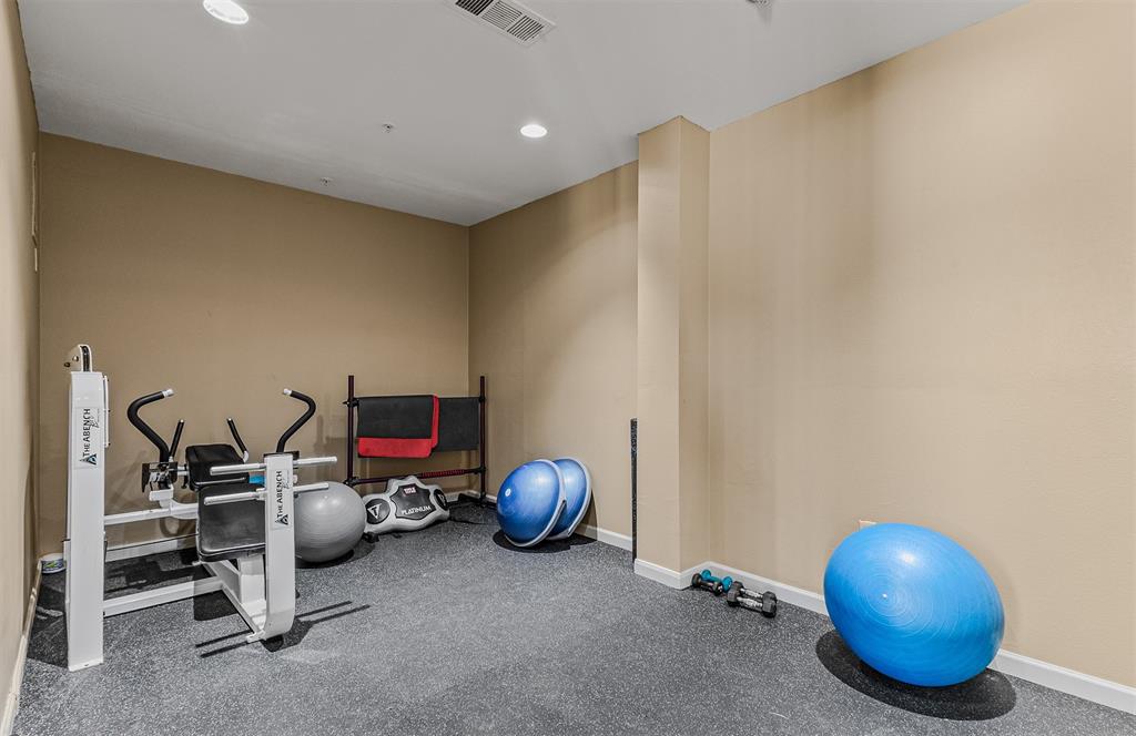 Renaissance On Turtle Creek Condo - Residential