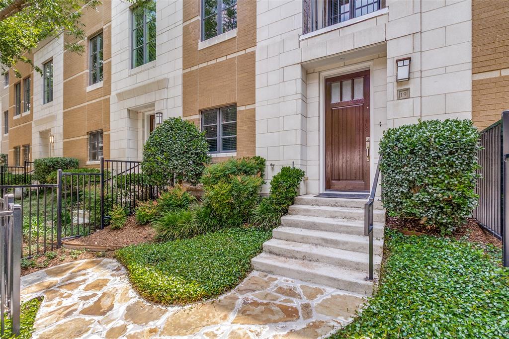 Vine Condominiums - Residential